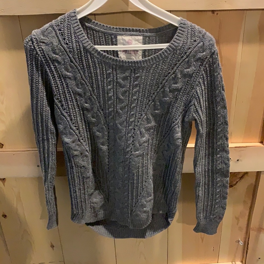So perfect pullover gray knit sweater
